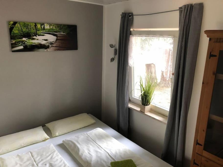 Gemuetlicher Bungalow In Cottbus - Sielow Exteriör bild