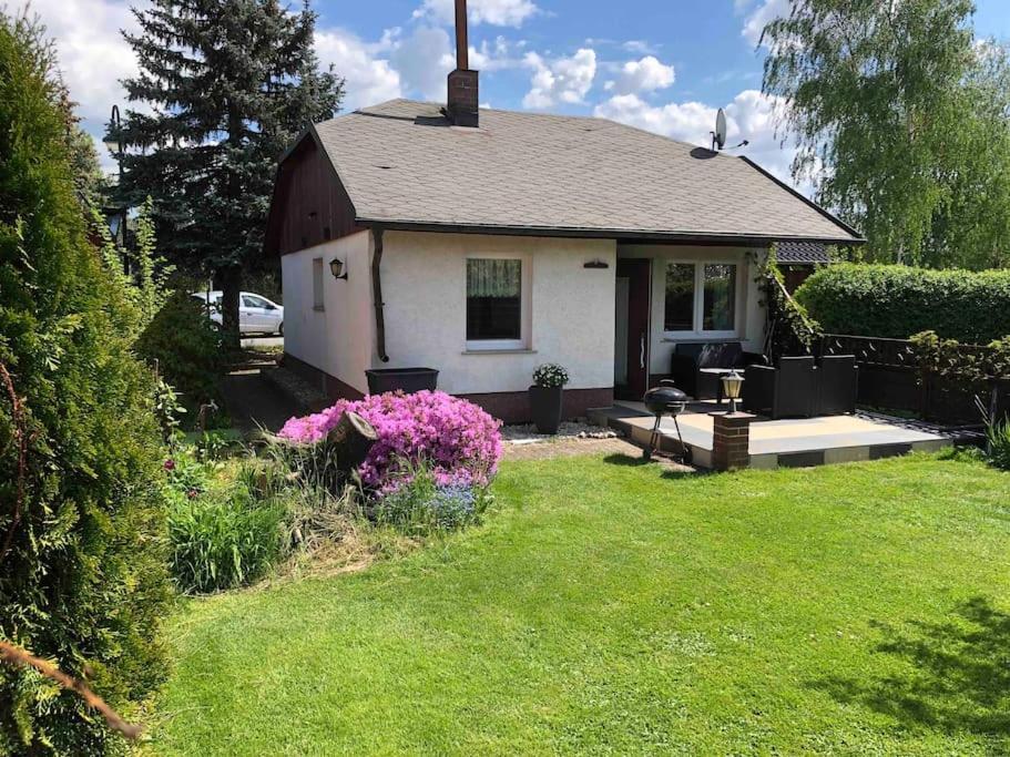 Gemuetlicher Bungalow In Cottbus - Sielow Exteriör bild